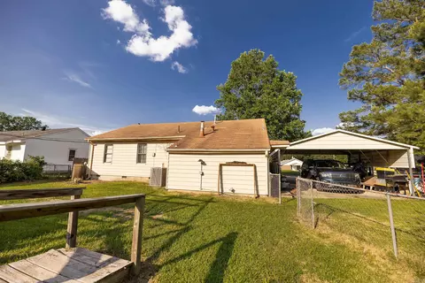Exterior - 309 E Ingram St, Camden, AR 71701 photo 6 of 10
