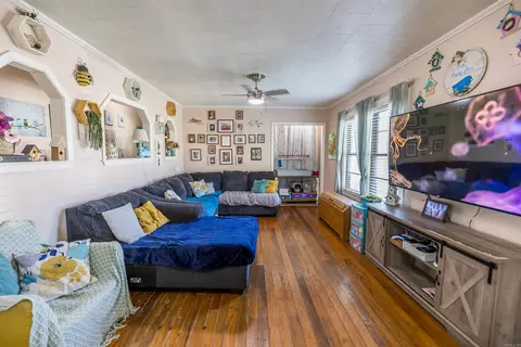Living - 309 E Ingram St, Camden, AR 71701 photo 1 of 2