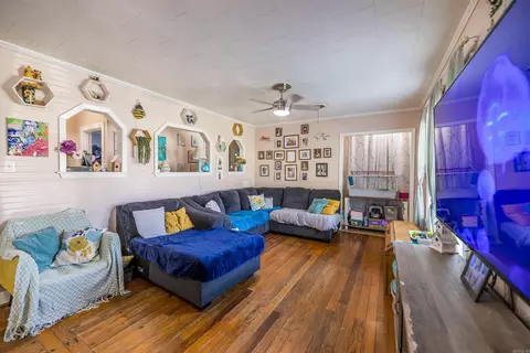 Living - 309 E Ingram St, Camden, AR 71701 photo 2 of 2