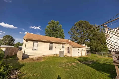Exterior - 309 E Ingram St, Camden, AR 71701 photo 10 of 10