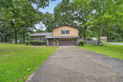 1540 Valley View Dr, Malvern, AR 72104
