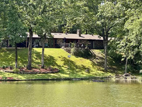 121 Kathy Ln, Hot Springs, AR 71913