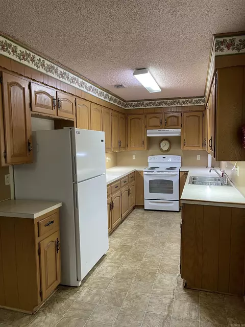 Kitchen - 2709 Doris, Mena, AR 71953 photo 2 of 3