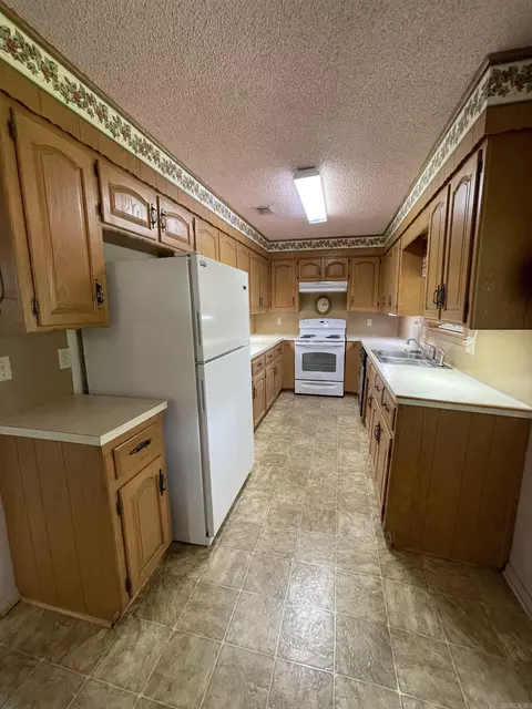 Kitchen - 2709 Doris, Mena, AR 71953 photo 2 of 3