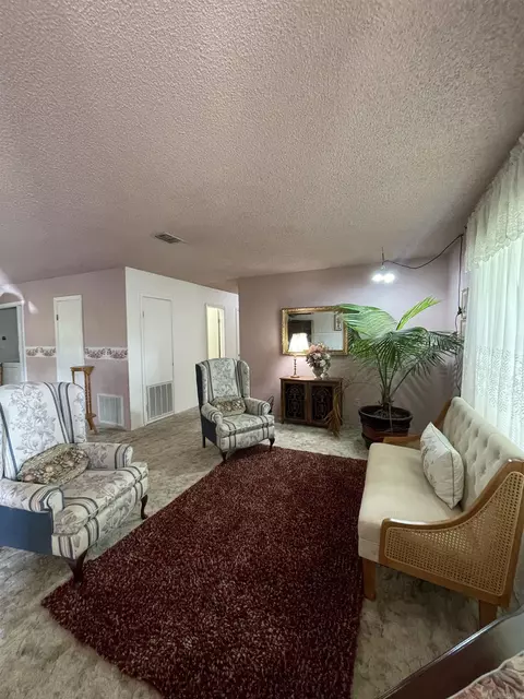 Living - 2709 Doris, Mena, AR 71953 photo 3 of 5