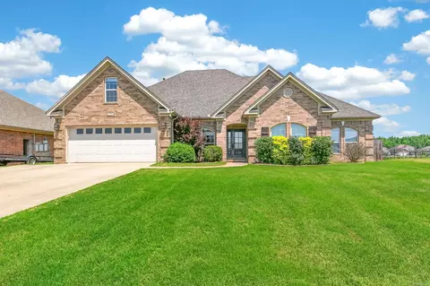 2415 Lakewood Cir, Cabot, AR 72023