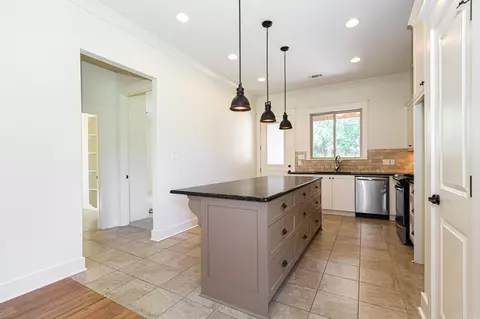 Kitchen - 608 Cottage Ln, Benton, AR 72019 photo 2 of 3