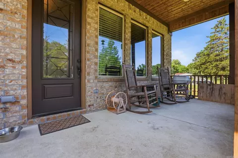 Exterior - 608 Cottage Ln, Benton, AR 72019 photo 5 of 16