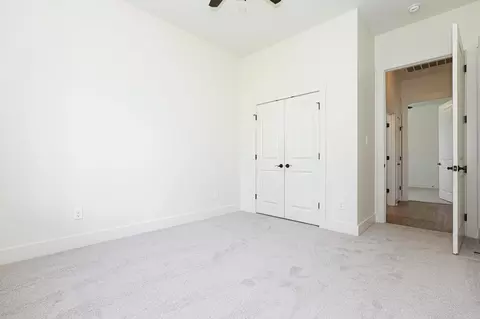 Bedroom - 608 Cottage Ln, Benton, AR 72019 photo 5 of 11