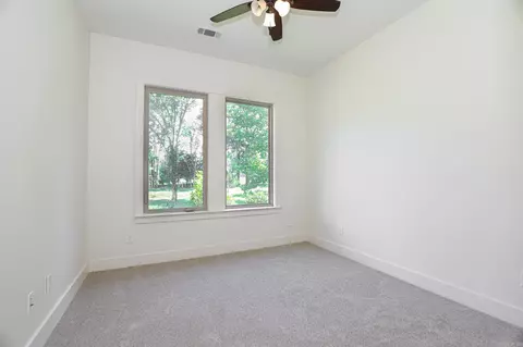 Bedroom - 608 Cottage Ln, Benton, AR 72019 photo 4 of 11