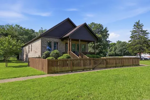 Exterior - 608 Cottage Ln, Benton, AR 72019 photo 3 of 16