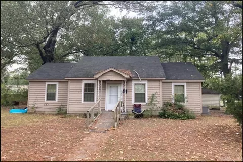 1920 W 25th Ave, Pine Bluff, AR 71603