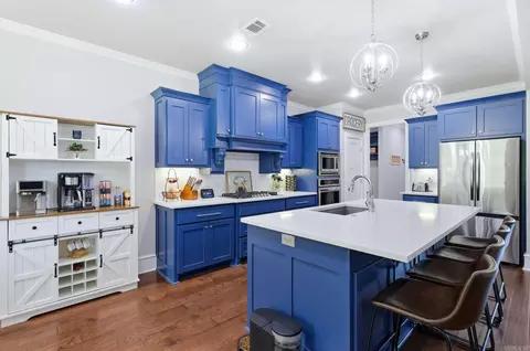 Kitchen - 2613 Aberdeen Dr, Bryant, AR 72019 photo 6 of 7