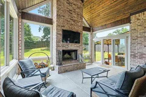 Exterior - 2613 Aberdeen Dr, Bryant, AR 72019 photo 5 of 10