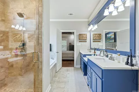Bath - 2613 Aberdeen Dr, Bryant, AR 72019 photo 1 of 8