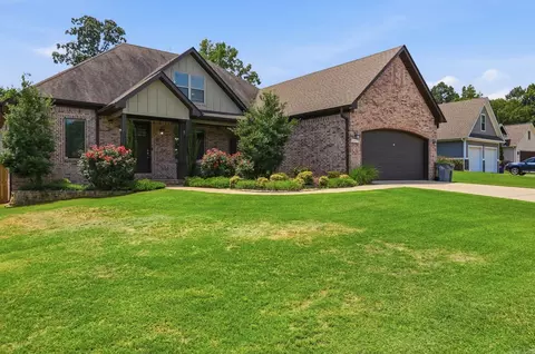 Exterior - 2613 Aberdeen Dr, Bryant, AR 72019 photo 2 of 10