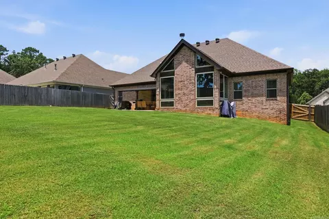 Exterior - 2613 Aberdeen Dr, Bryant, AR 72019 photo 10 of 10