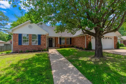 Exterior - 1110 Arbor Cv, Benton, AR 72015 photo 4 of 11