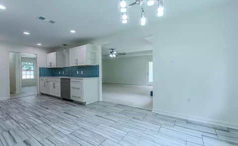 Kitchen - 1110 Arbor Cv, Benton, AR 72015 photo 2 of 8