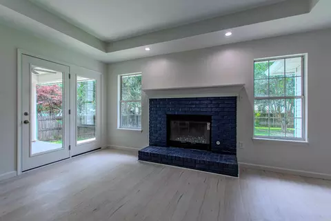 Living - 1110 Arbor Cv, Benton, AR 72015 photo 1 of 8