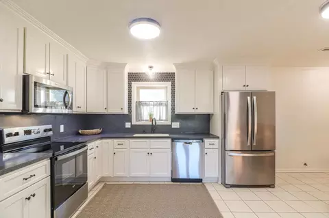 Kitchen - 113 E Cheyenne, Rector, AR 72461 photo 1 of 1