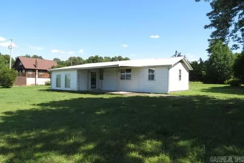 1457 W River Dr, Strawberry, AR 72469