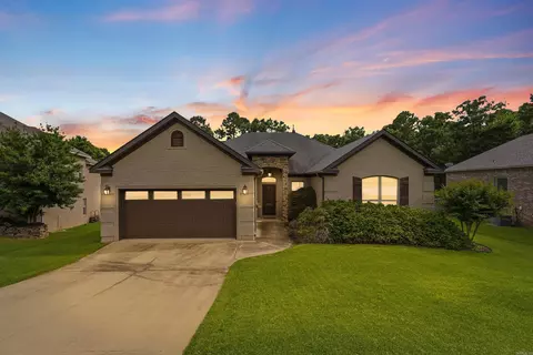 12 Cedar Cv, Maumelle, AR 72113