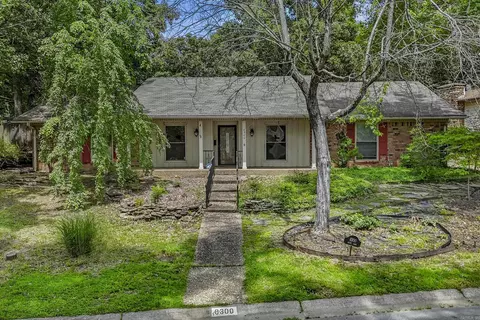 8300 Alvin Ln, Little Rock, AR 72227
