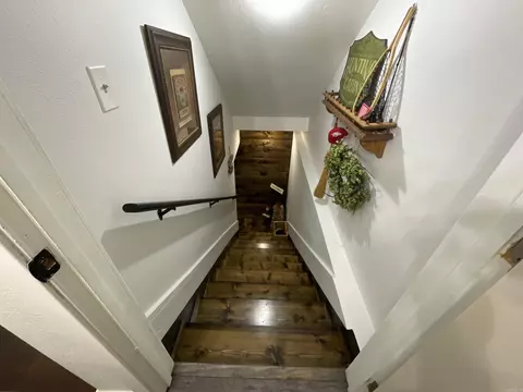 Entry Way - 244 Highland Dr, Mountain View, AR 72560 photo 1 of 2