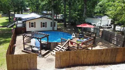 Exterior - 244 Highland Dr, Mountain View, AR 72560 photo 2 of 14