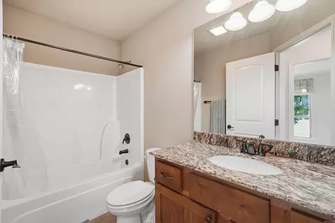 Bath - 1900 Massee Gdns, Conway, AR 72034 photo 4 of 4