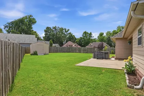 Exterior - 1900 Massee Gdns, Conway, AR 72034 photo 3 of 8