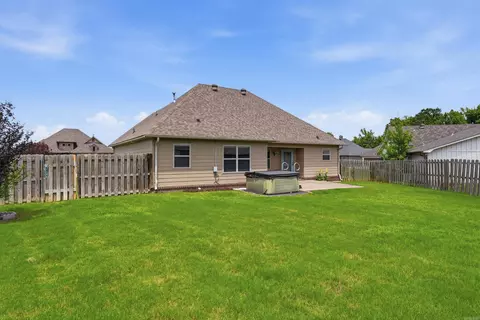 Exterior - 1900 Massee Gdns, Conway, AR 72034 photo 5 of 8