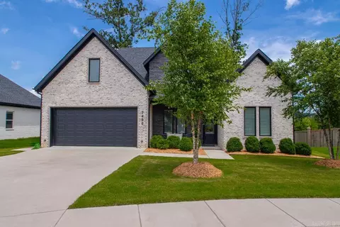 7400 Northwood Dr, Benton, AR 72019