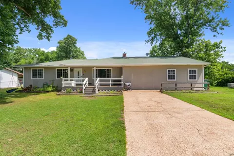 408 E Sanford St, Gassville, AR 72635