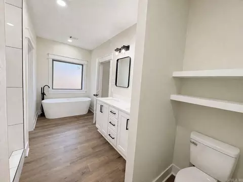 Bath - 1209 E Carmichael Rd, Cabot, AR 72023 photo 2 of 5