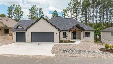 323 Maderas Dr, Hot Springs Village, AR 71909