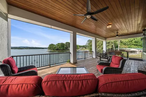 227 Long Island Dr, Hot Springs, AR 71913