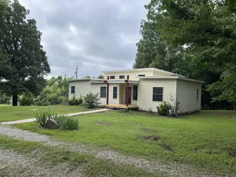 318 S Riggsville Dr, Mountain View, AR 72560