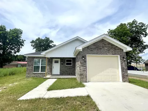 526 Maple St, Trumann, AR 72472