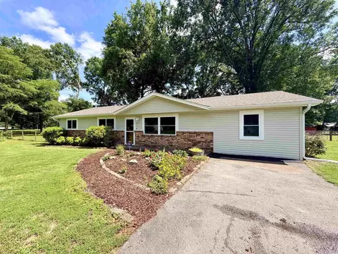 Exterior - 857 Joyce Dr, Benton, AR 72019 photo 2 of 9