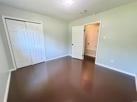 Bedroom - 857 Joyce Dr, Benton, AR 72019 photo 6 of 10