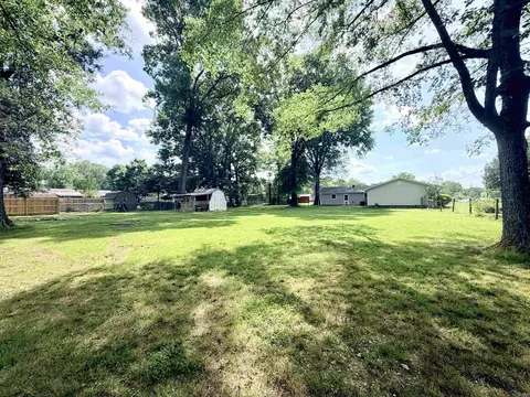 Exterior - 857 Joyce Dr, Benton, AR 72019 photo 8 of 9