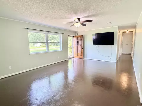 Living - 857 Joyce Dr, Benton, AR 72019 photo 1 of 3