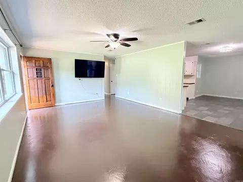 Living - 857 Joyce Dr, Benton, AR 72019 photo 3 of 3
