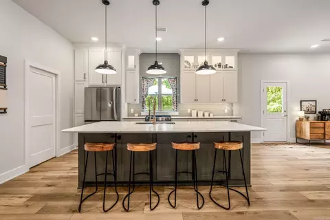 Kitchen - 20 W Case Cv, Greenbrier, AR 72058 photo 1 of 4
