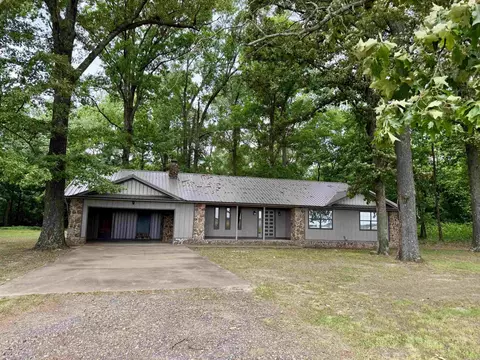 411 Senko Rd, Griffithville, AR 72060