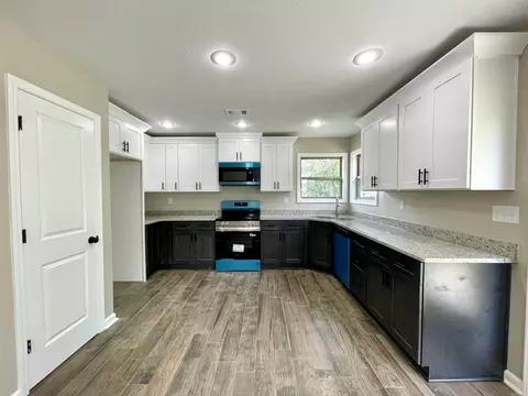 Kitchen - 231 Flossie Dr, Trumann, AR 72472 photo 1 of 2