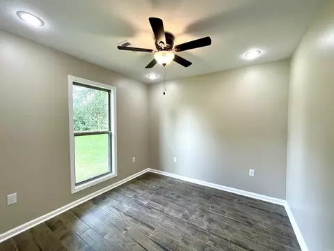 Bedroom - 231 Flossie Dr, Trumann, AR 72472 photo 5 of 6