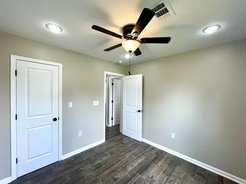 Bedroom - 231 Flossie Dr, Trumann, AR 72472 photo 4 of 6